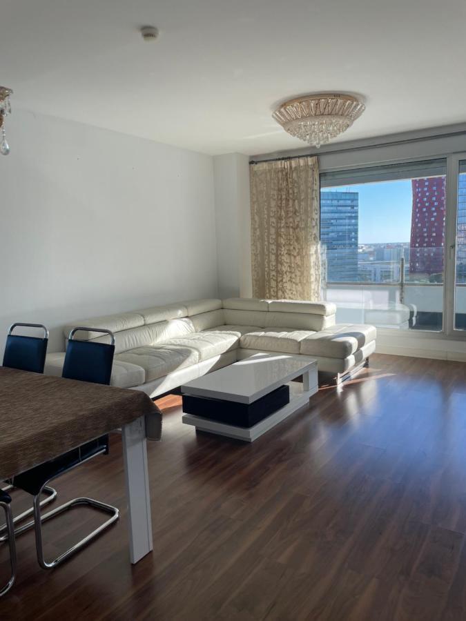 Fira De Barcelona City View Apartment With Garage Parking L’Hospitalet de Llobregat Exterior foto