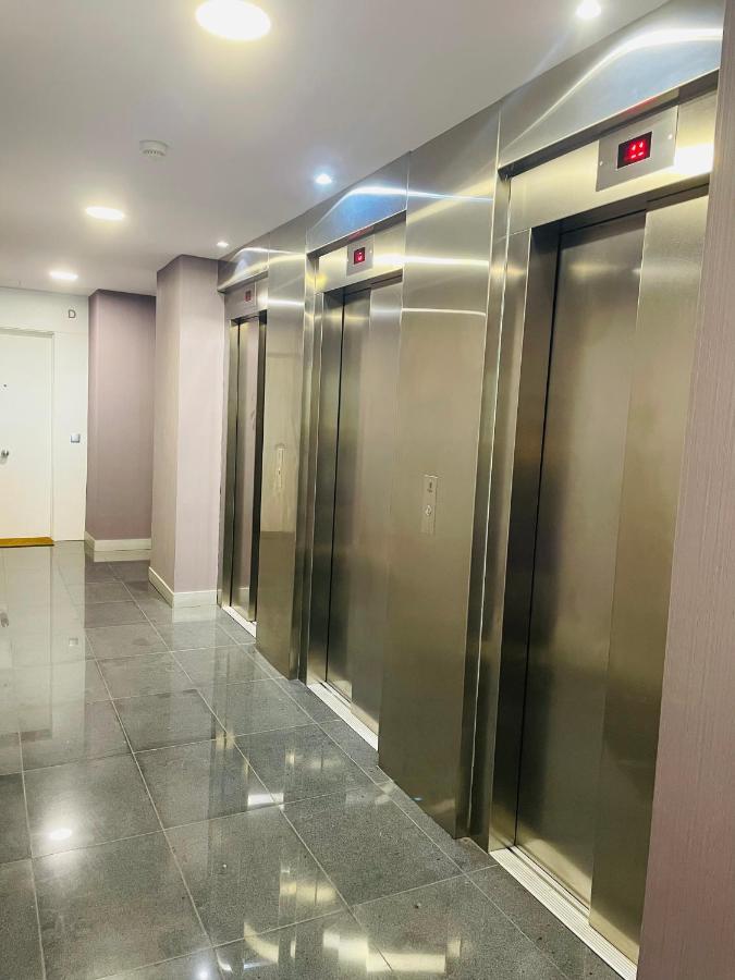 Fira De Barcelona City View Apartment With Garage Parking L’Hospitalet de Llobregat Exterior foto